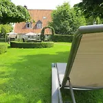 מלון Hoeve De Plei 2*